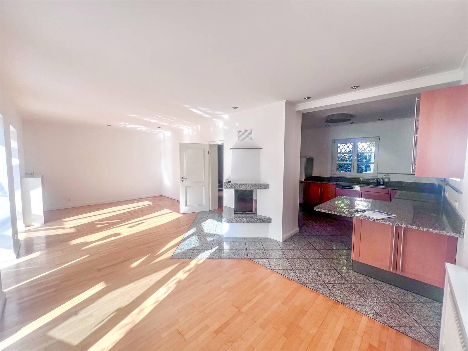 Property thumbnail 2