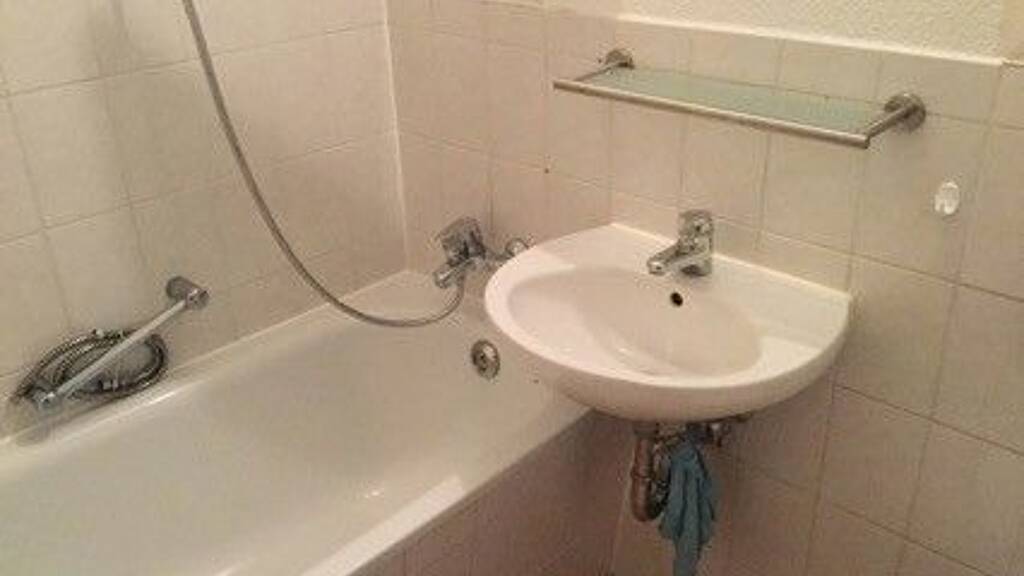 Wohnung zur Miete 404 € 2 Zimmer 48,6 m² frei ab 18.05.2026 Mühlsdorfer Weg 9 Leuben Dresden 01257