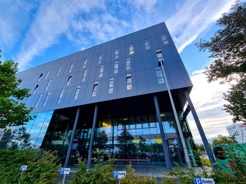 Ladenfläche zur Miete 2.199 € 1 Zimmer 115 m² Verkaufsfläche Erni-Singerl-Straße 1 Ingolstadt Ingolstadt 85049