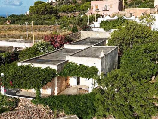 Haus zum Kauf 1.950.000 € 366 m² 4.800 m² Grundstück Lipari 98055