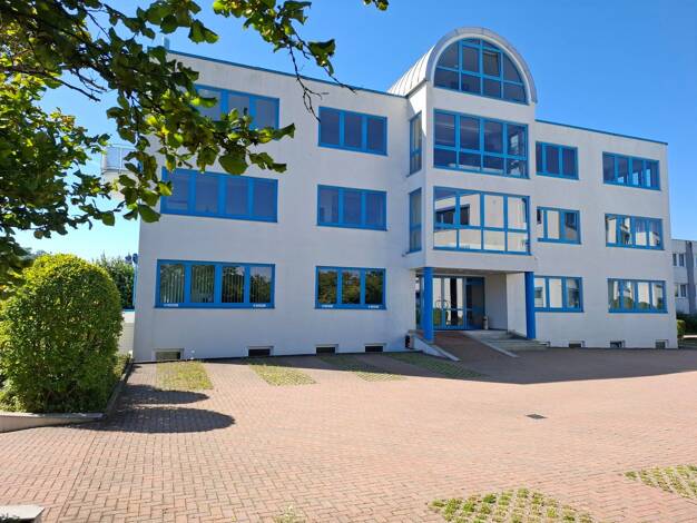 Büro zur Miete 10 € 257 m² Bürofläche teilbar ab 111 m² Herrenberg Herrenberg 71083