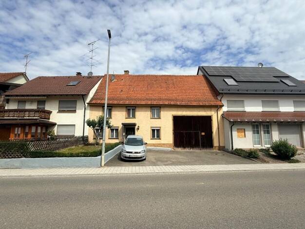 Reihenmittelhaus zum Kauf 159.000 € 6 Zimmer 150 m² 578 m² Grundstück Welschingen Engen 78234
