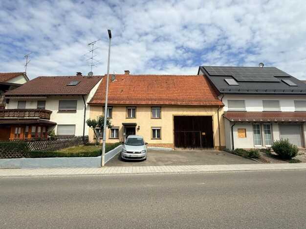 Reihenmittelhaus zum Kauf 159.000 € 6 Zimmer 150 m² 578 m² Grundstück Welschingen Engen 78234