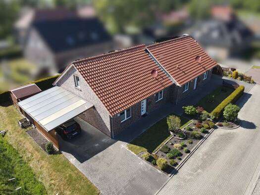 Bungalow zur Miete 790 € 3 Zimmer 74 m² 360 m² Grundstück Upgant-Schott Upgant-Schott 26529
