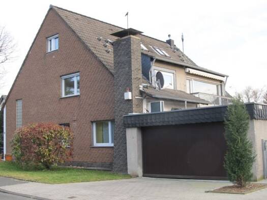 Wohnung zur Miete 1.440 € 3 Zimmer 100 m² 1. Geschoss frei ab 01.04.2026 Wegberger Straße 12 Niederkassel Düsseldorf 40547