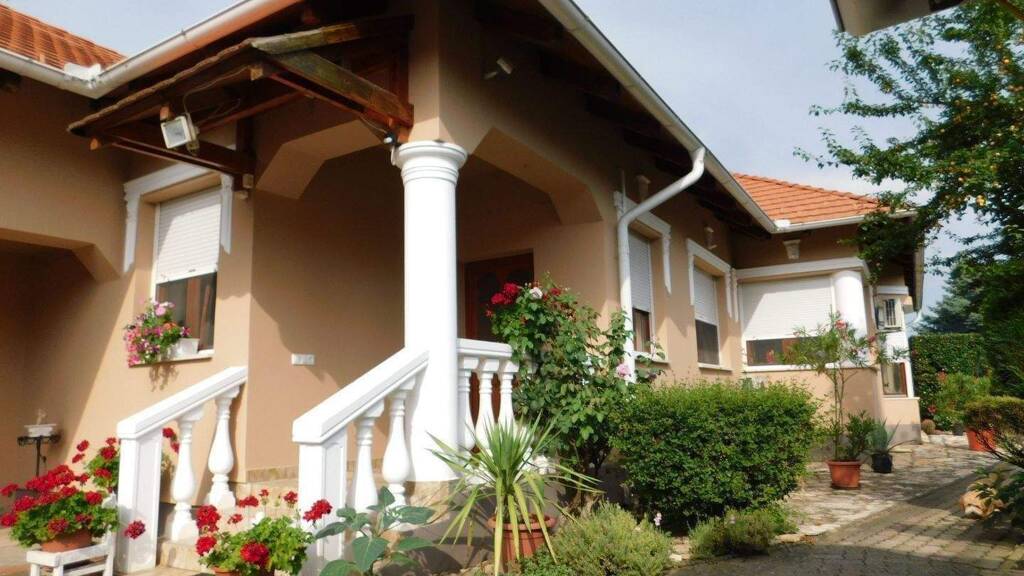 Haus zum Kauf 215.000 € 6 Zimmer 300 m² 1.200 m² Grundstück frei ab sofort Borgáta 9554