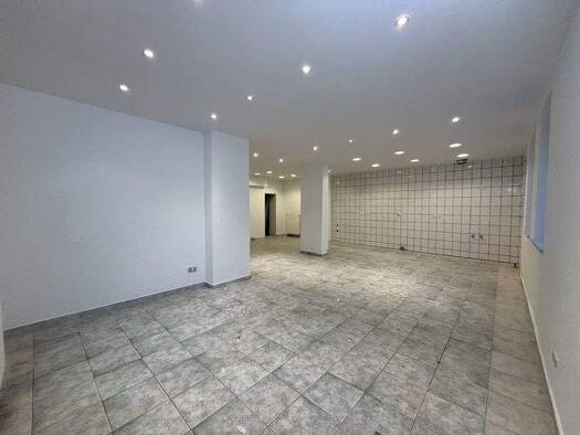 Büro zur Miete provisionsfrei 780 € 2 Zimmer 70 m² Bürofläche Seckbach Frankfurt am Main 60389