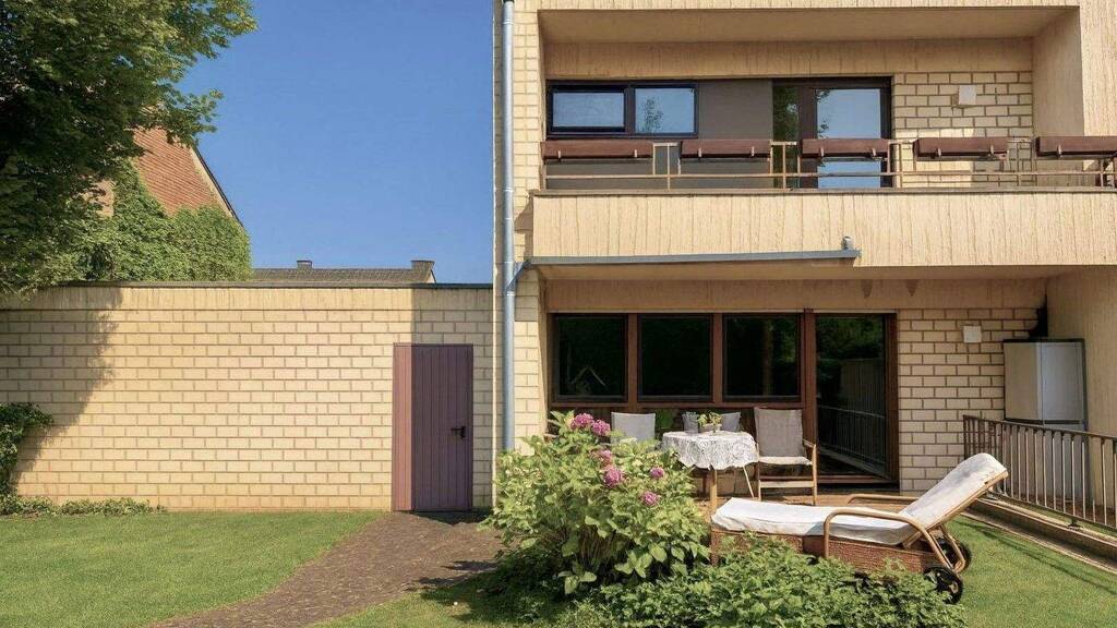 Doppelhaushälfte zum Kauf provisionsfrei 650.000 € 8 Zimmer 122,7 m² 285 m² Grundstück Lank-Latum Meerbusch 40668