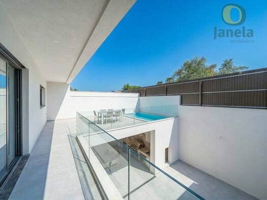 Haus zum Kauf 890.000 € 260 m² 215 m² Grundstück Montenegro 8005