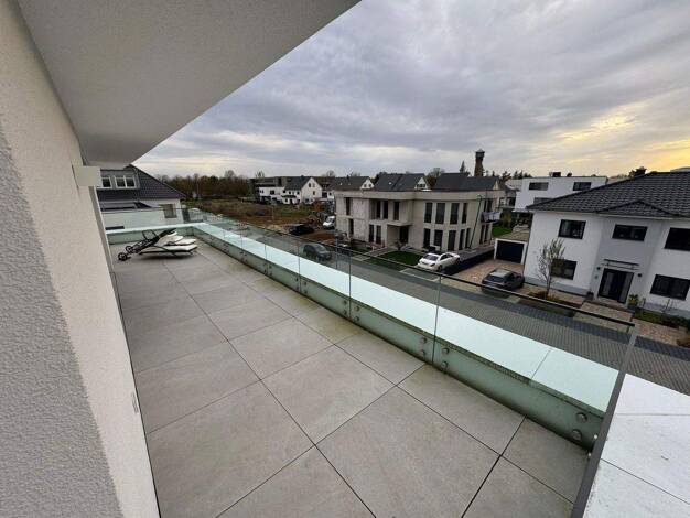 Penthouse zur Miete 1.440 € 2 Zimmer 76 m² 2. Geschoss frei ab 01.02.2026 Johann-Baptist-Enderle-Weg 6 Hochheim Hochheim Am Main 65239