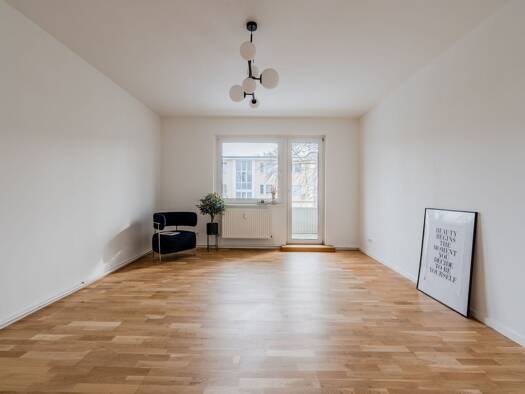Wohnung zum Kauf provisionsfrei 197.000 € 1 Zimmer 41 m² Geschoss 2/4 frei ab sofort Dürkheimer Straße 2 Lankwitz Steglitz-Zehlendorf 12247
