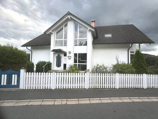 Wohnung zur Miete - Erstbezug 795 € 4 Zimmer 100 m² 1. Geschoss Schönbrunn Wunsiedel - Schönbrunn 95632