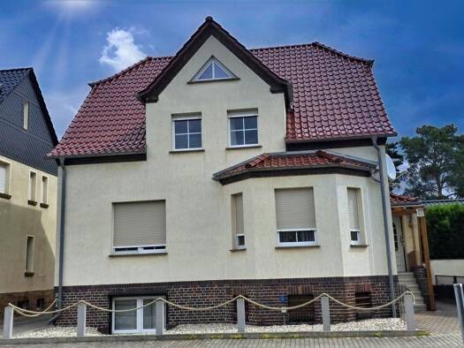 Haus zum Kauf 249.000 € 11 Zimmer 250 m² 750 m² Grundstück Jeßnitz Raguhn-Jeßnitz 06800