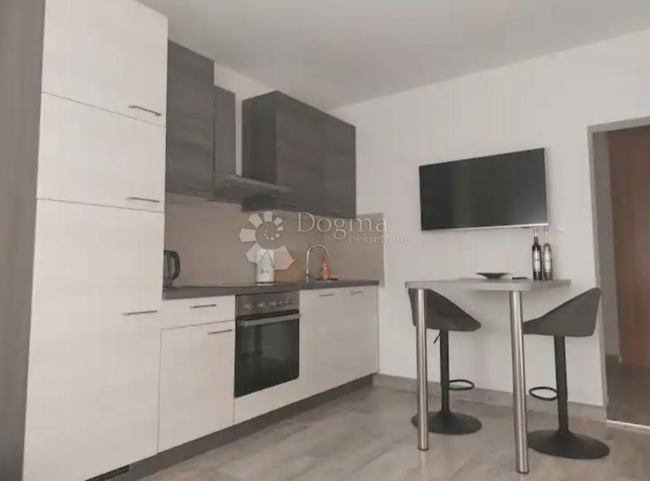 Wohnung zum Kauf 470.000 € 5 Zimmer 116 m²<br/>Wohnfläche Plokite 21000