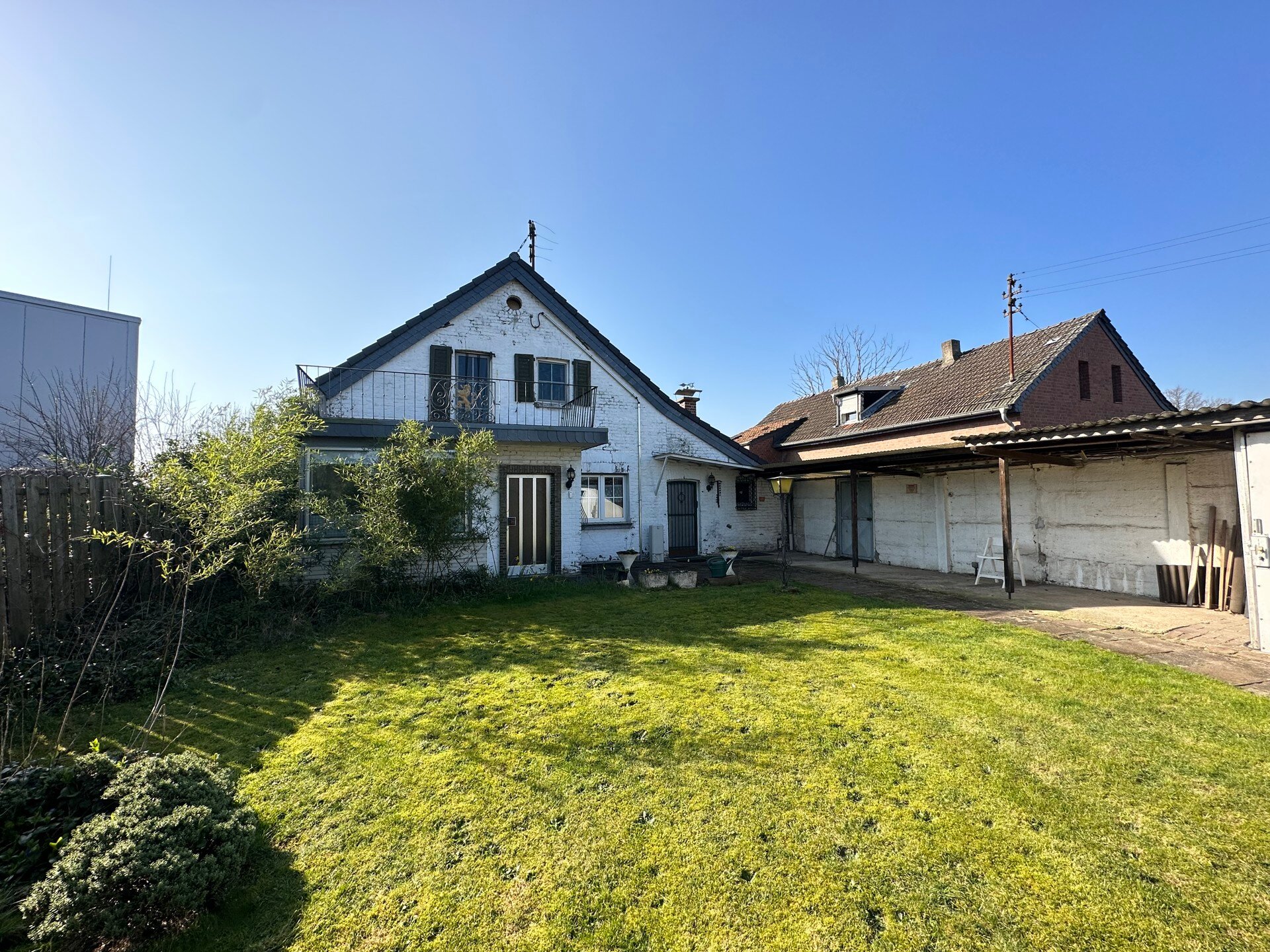 Einfamilienhaus zum Kauf 330.000 € 5 Zimmer 70 m²<br/>Wohnfläche 932 m²<br/>Grundstück Anrath Willich / Anrath 47877