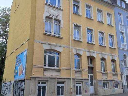 Wohnung zur Miete 202 € 2 Zimmer 50,4 m² Martin-Luther-Straße 35 Haselbrunn Plauen 08525