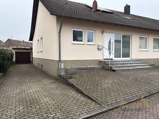 Doppelhaushälfte zum Kauf 249.000 € 8 Zimmer 160 m² 400 m² Grundstück Überherrn 66802