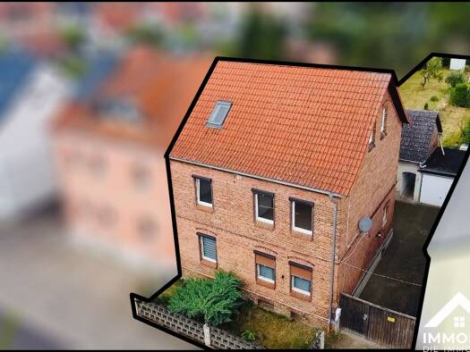 Doppelhaushälfte zum Kauf 129.000 € 9 Zimmer 113,4 m² 656 m² Grundstück Hötensleben 39393