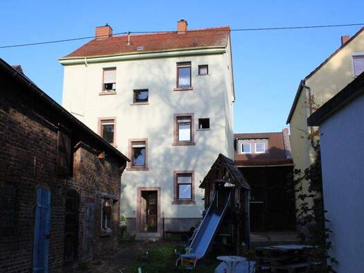 Mehrfamilienhaus zum Kauf 690.000 € 6 Zimmer 175 m² 673 m² Grundstück Sindlingen Frankfurt am Main / Sindlingen 65931
