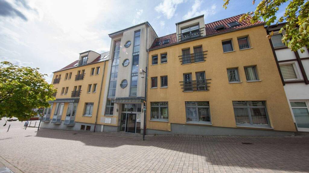 Büro zur Miete 900 € 6 Zimmer 140 m² Bürofläche Hildburghausen 98646