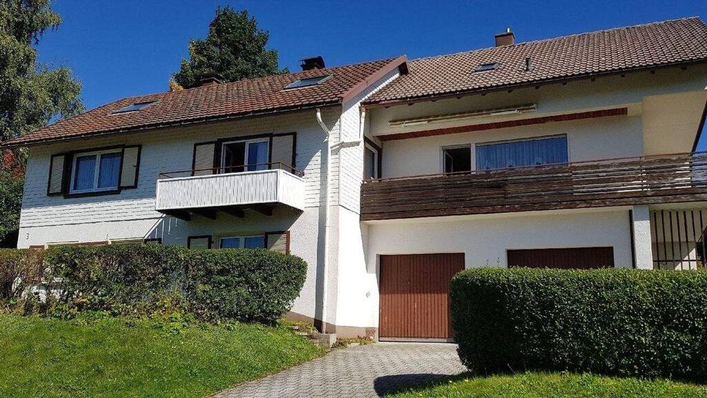 Mehrfamilienhaus zum Kauf 365.000 € 13 Zimmer 297,4 m² 719 m² Grundstück frei ab sofort Stadtgebiet Furtwangen 78120