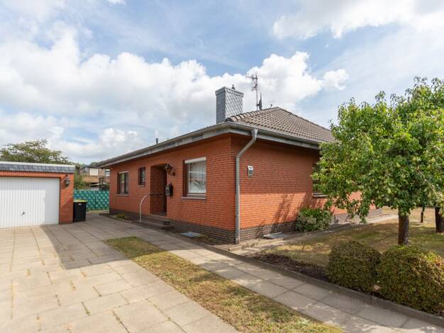 Einfamilienhaus zum Kauf 295.000 € 3 Zimmer 110 m² 659 m² Grundstück Groß Mackenstedt Stuhr 28816