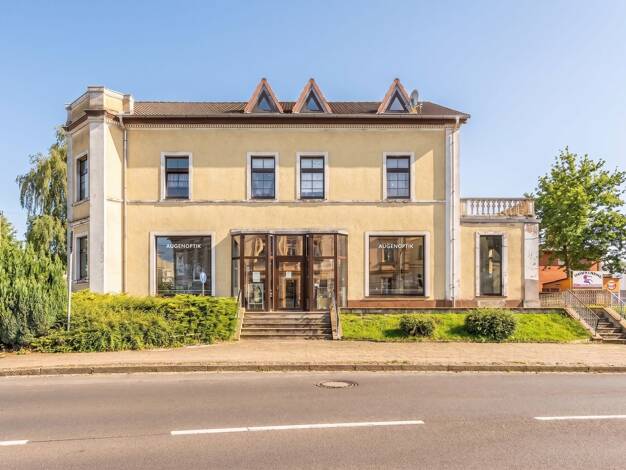 Mehrfamilienhaus zum Kauf 299.000 € 8 Zimmer 282 m² 1.351 m² Grundstück Neustadt Neustadt (Dosse) 16845