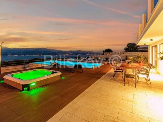 Haus zum Kauf 1.290.000 € 4 Zimmer 96 m² Supetar