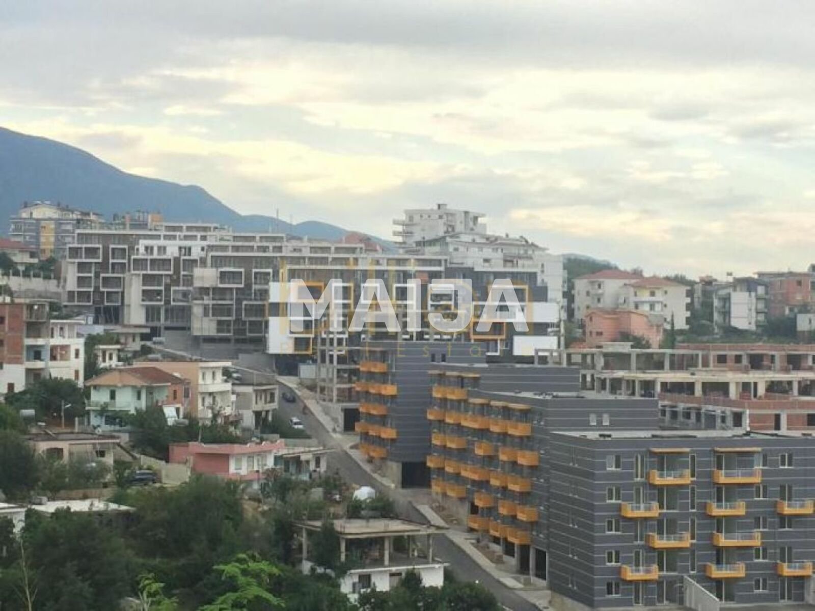 Studio zum Kauf 150.000 € 4 Zimmer 120 m²<br/>Wohnfläche 4.<br/>Geschoss Rruga Xhon Belushi Tiranë 1001