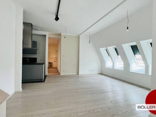 Terrassenwohnung zum Kauf - Erstbezug 3 Zimmer 121 m² Geschoss 3/3 frei ab sofort Lankwitz Berlin 12249