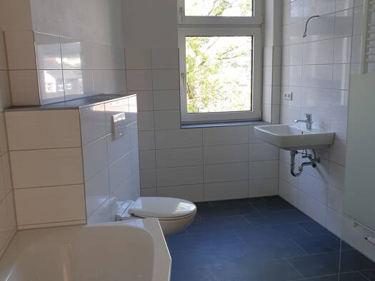 Wohnung zur Miete 795 € 5 Zimmer 120 m² 1. Geschoss frei ab sofort Aue 08280