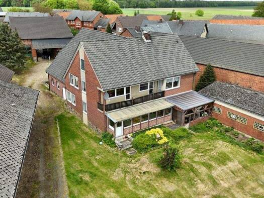 Haus zum Kauf 330.000 € 8 Zimmer 300 m² 6.000 m² Grundstück Teschendorf 9 Teschendorf Wittingen 29378