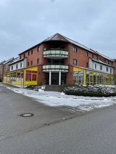 Wohnung zur Miete 610 € 2 Zimmer 78,8 m² Dachgeschoss, 3. Geschoss frei ab sofort Güstrower Str. 1 Neustrelitz Neustrelitz 17235