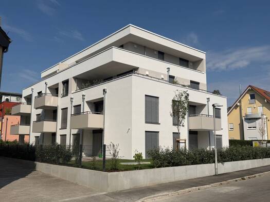 Wohnung zum Kauf - Erstbezug 745.000 € 3,5 Zimmer 88 m² 3 Geschosse frei ab sofort Friedrichshafen Friedrichshafen 88045