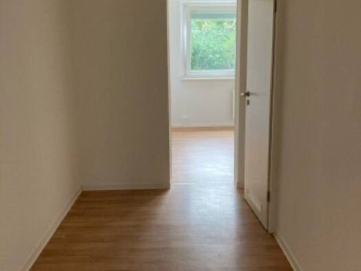 Wohnung zur Miete 250 € 2 Zimmer 41,6 m² EG Gustav-Jeuthe-Straße 7 Süd Dessau-Roßlau 06849