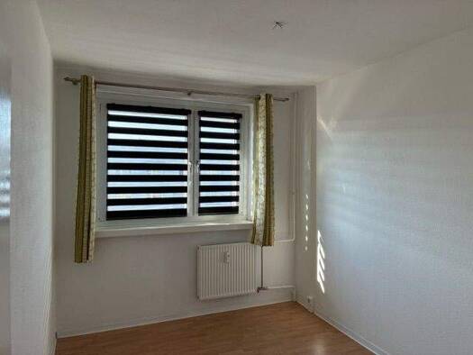 Wohnung zur Miete 355 € 3 Zimmer 59,1 m² 4. Geschoss frei ab 31.03.2026 Oleanderweg 3 Nördliche Neustadt Halle (Saale) 06122