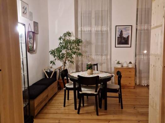 Wohnung zur Miete 900 € 1 Zimmer 50 m² Geschoss EG/4 frei ab 15.02.2026 Neukölln Berlin 12059