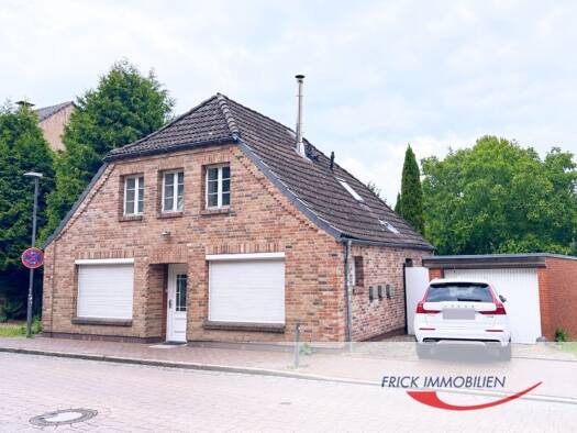Mehrfamilienhaus zum Kauf als Kapitalanlage geeignet 319.000 € 4 Zimmer 120 m² 173 m² Grundstück Eutin 23701
