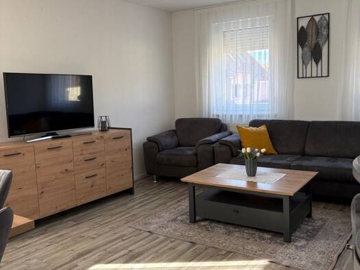 Wohnung zur Miete 850 € 4 Zimmer 90 m² Geschoss 1/3 frei ab 01.11.2026 Haßmersheim Haßmersheim 74855