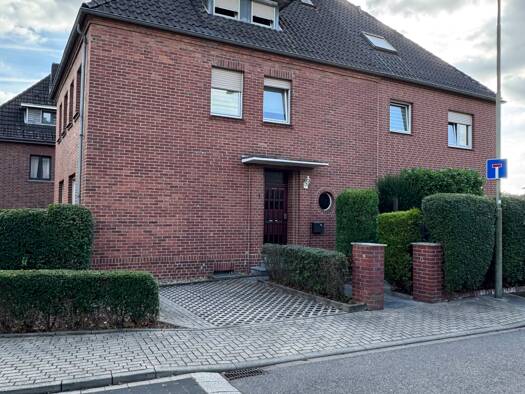 Wohnung zur Miete 990 € 3 Zimmer 105 m² Geschoss 1/2 frei ab 01.12.2026 Eschweiler Eschweiler 52249