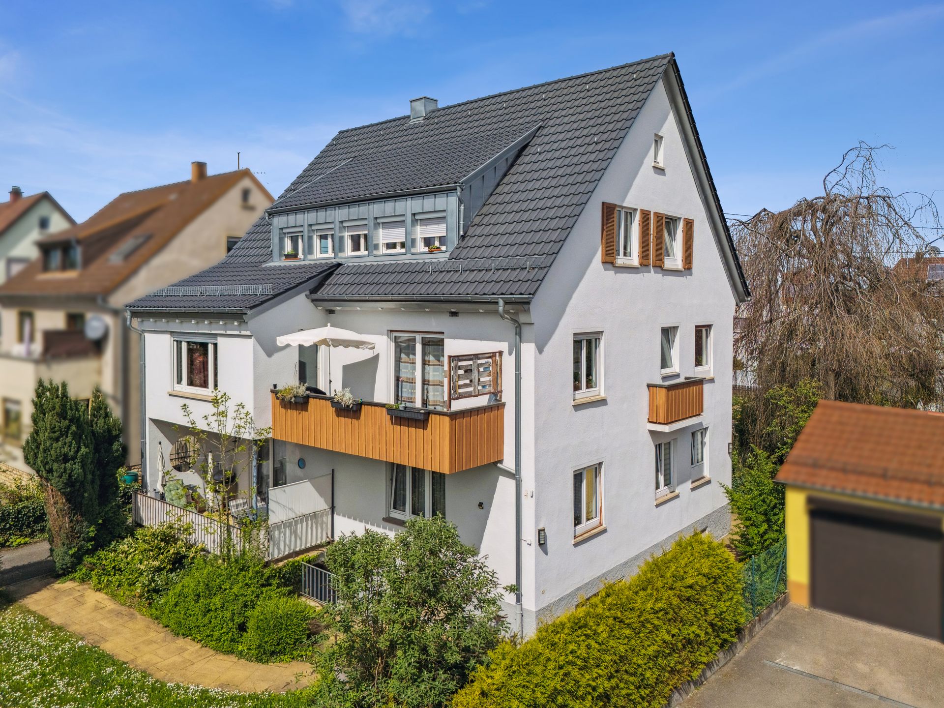 Mehrfamilienhaus zum Kauf 989.000 € 10 Zimmer 244 m²<br/>Wohnfläche 444 m²<br/>Grundstück Höhenrand Stuttgart 70563