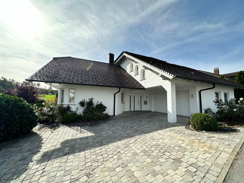 Einfamilienhaus zum Kauf 1.100.000 € 6 Zimmer 251,3 m²<br/>Wohnfläche 841 m²<br/>Grundstück Zimmern Zimmern ob Rottweil 78658