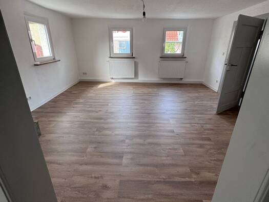 Wohnung zur Miete 590 € 3,5 Zimmer 87 m² Geschoss 1/2 frei ab sofort Ammerndorf 90614