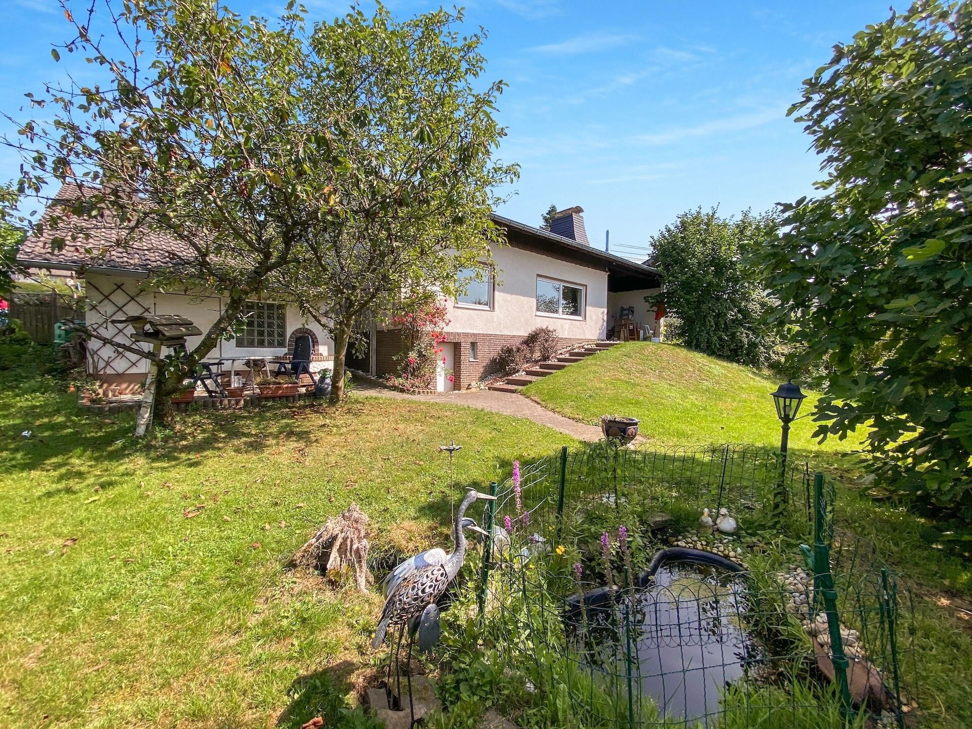 Einfamilienhaus zum Kauf 299.950 € 6 Zimmer 173 m²<br/>Wohnfläche 818 m²<br/>Grundstück Malberg 57629