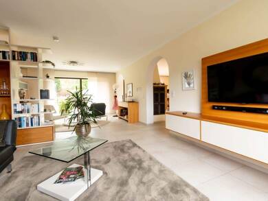 Haus zum Kauf 819.000 € 8 Zimmer 229 m² 831 m² Grundstück frei ab sofort Erlabrunn 97250