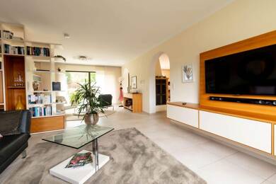 Haus zum Kauf 819.000 € 8 Zimmer 229 m² 831 m² Grundstück frei ab sofort Erlabrunn 97250