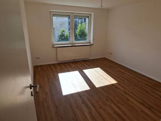 Wohnung zur Miete 950 € 3 Zimmer 72 m² Geschoss 1/4 frei ab sofort Steinbühl Weiterer Innenstadtgürtel Süd 90443