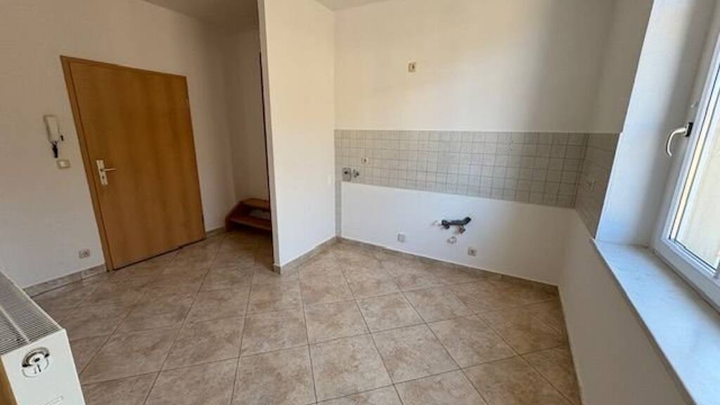 Wohnung zur Miete 275 € 2 Zimmer 47,3 m² 1. Geschoss frei ab sofort Greiz 07973