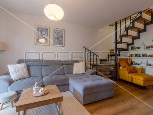 Einfamilienhaus zum Kauf 740.000 € 7 Zimmer 332 m² 243 m² Grundstück Pula 52100