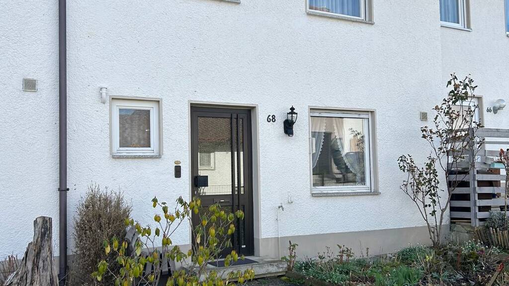Reihenhaus zur Miete 1.300 € 5 Zimmer 120 m² 132 m² Grundstück frei ab 01.05.2026 Balingen 72336